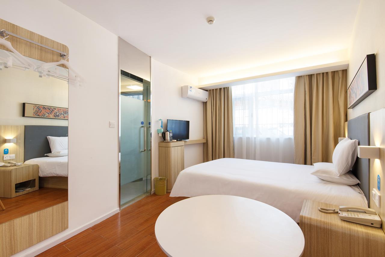 Hanting Hotel Shanghai Chunsha Jinhui Plaza Buitenkant foto